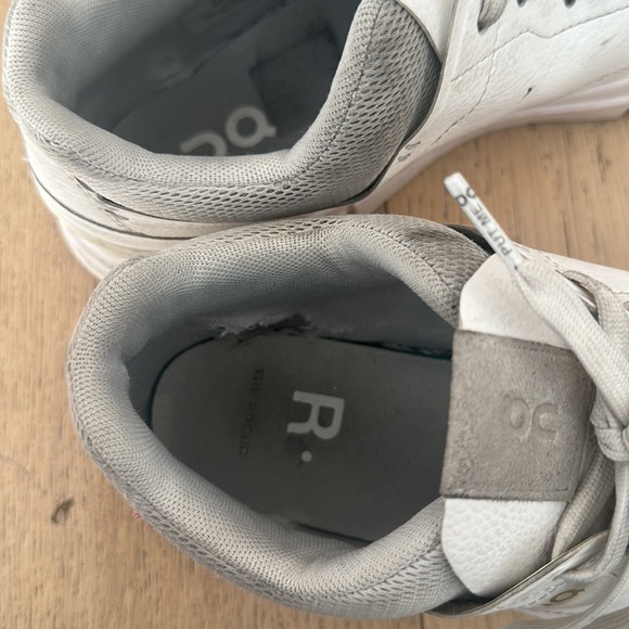 ON RUNNING ROGER men Size 9 - Picture 6 of 6